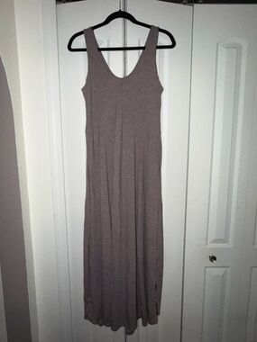 HALARA Sleeveless Scoop Neck Maxi Dress in Mauve